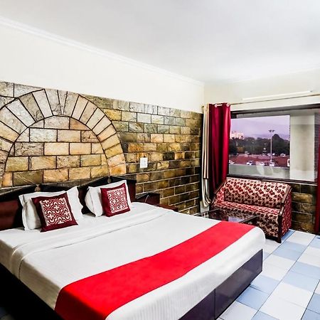 Hotel Oscar Regency Panchkula Esterno foto