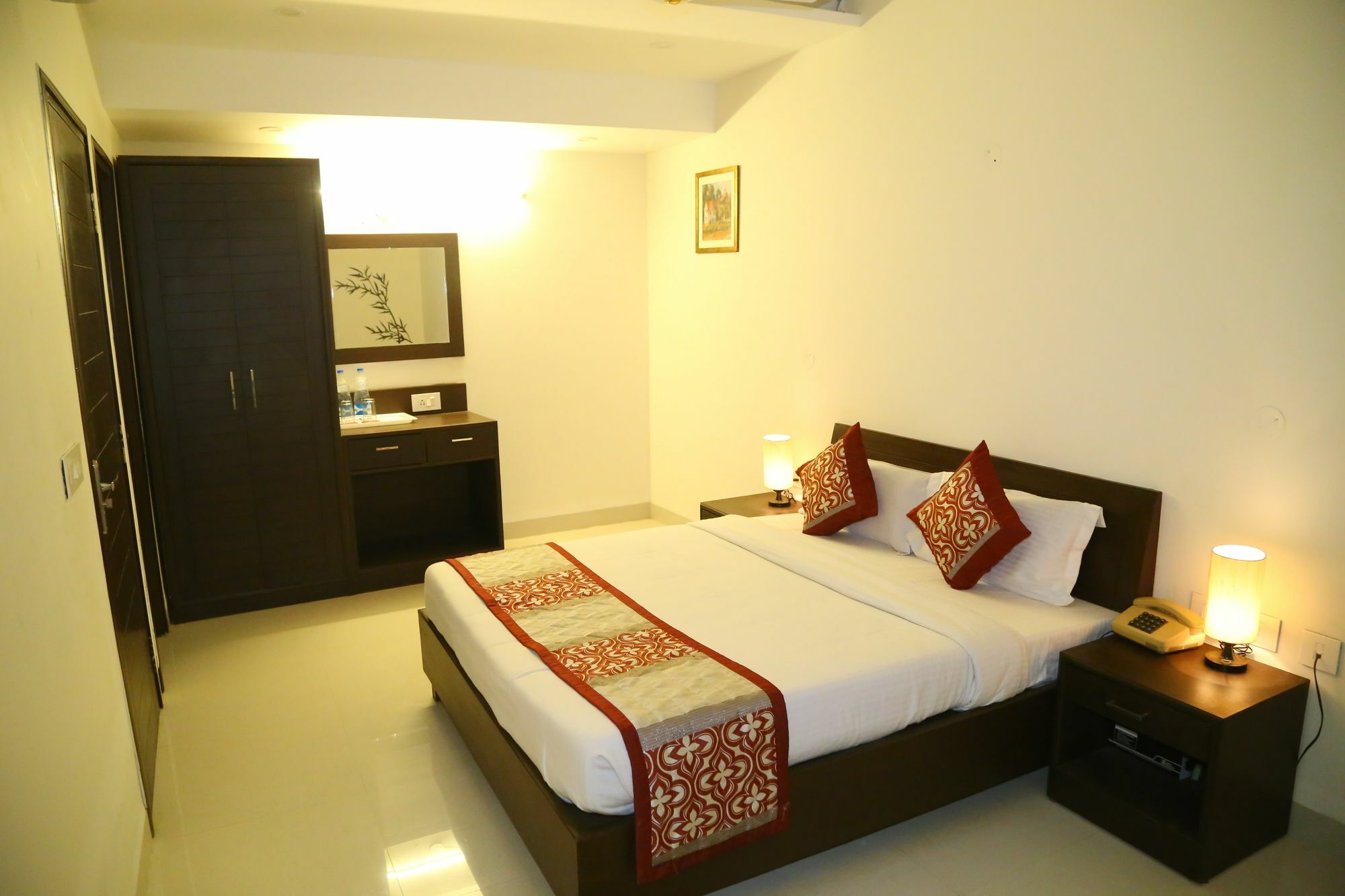 Hotel Oscar Regency Panchkula Esterno foto
