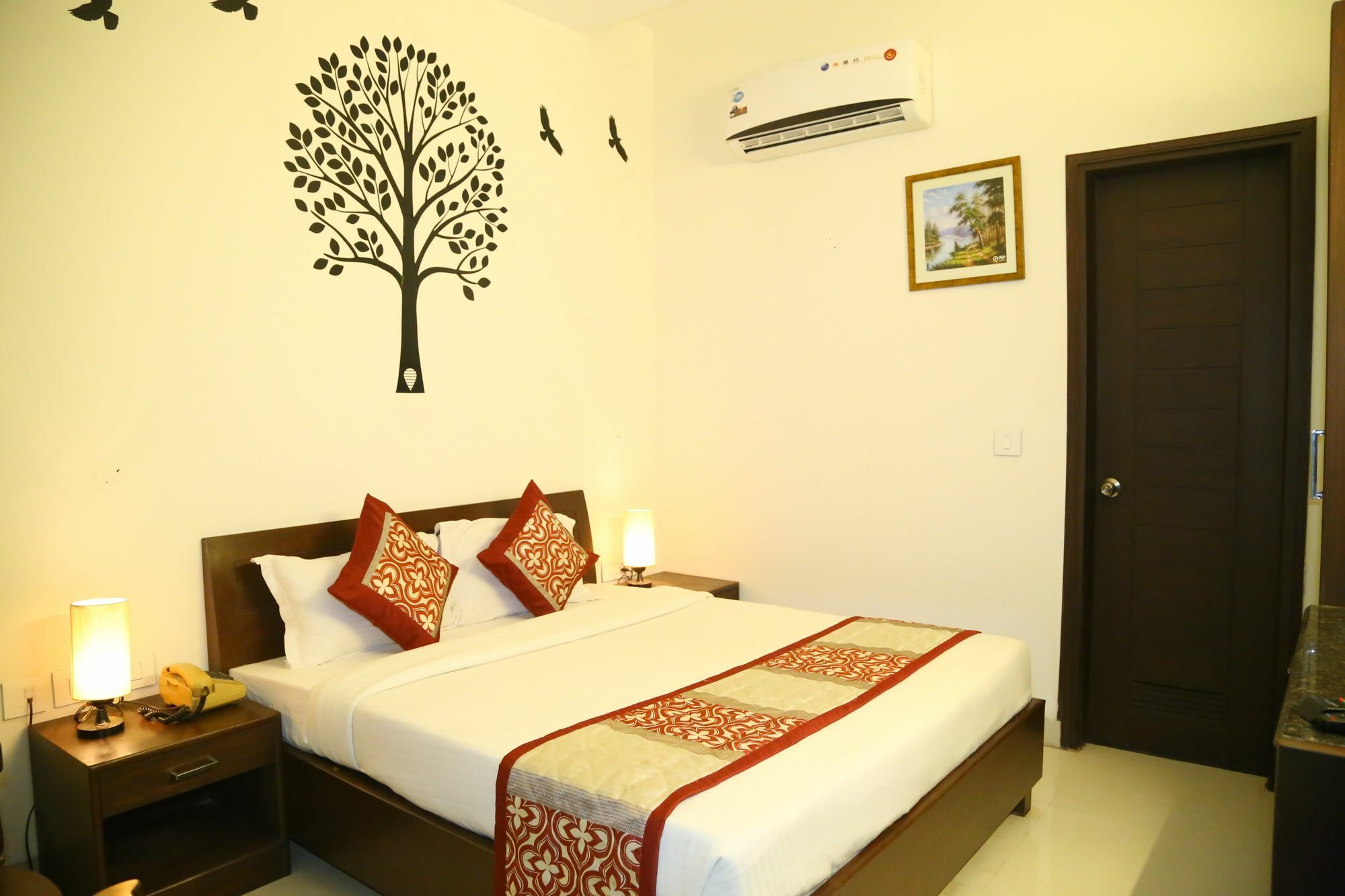 Hotel Oscar Regency Panchkula Esterno foto
