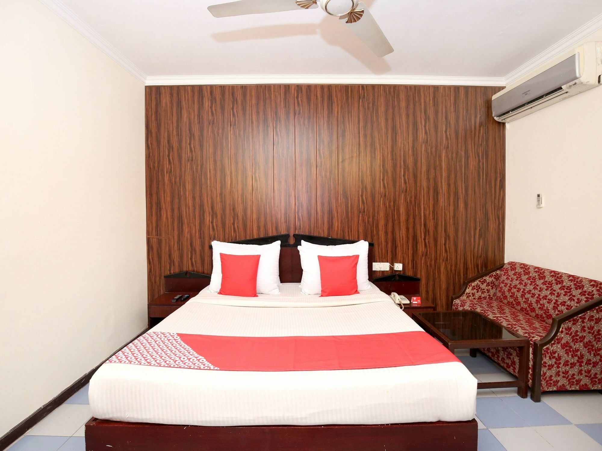 Hotel Oscar Regency Panchkula Esterno foto