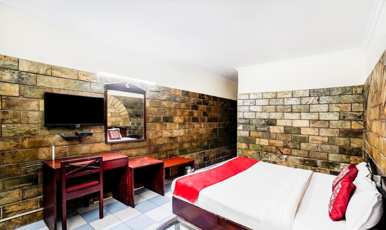 Hotel Oscar Regency Panchkula Esterno foto