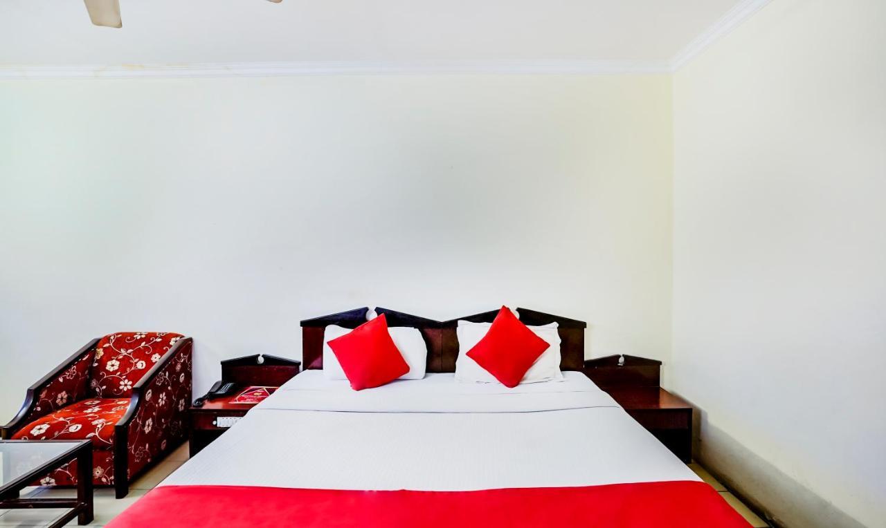 Hotel Oscar Regency Panchkula Esterno foto