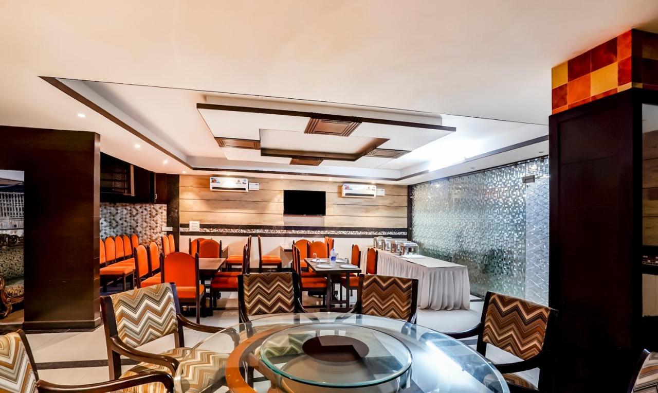 Hotel Oscar Regency Panchkula Esterno foto